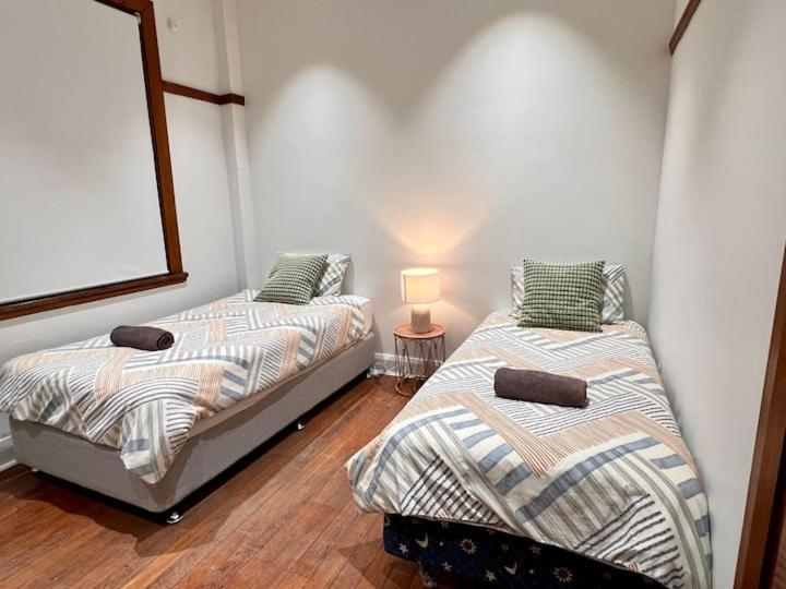 Charming Central Unit In Authentic Building Sydney Kültér fotó
